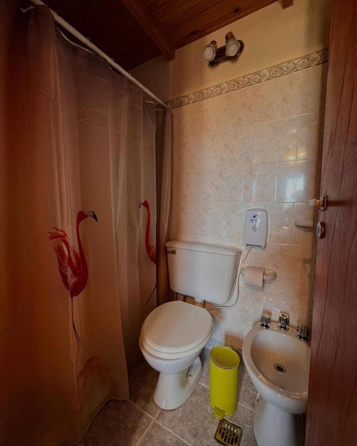 Hosteria Isabel Departamentos Y Habitaciones Con Bano Privado Las Grutas Exteriör bild