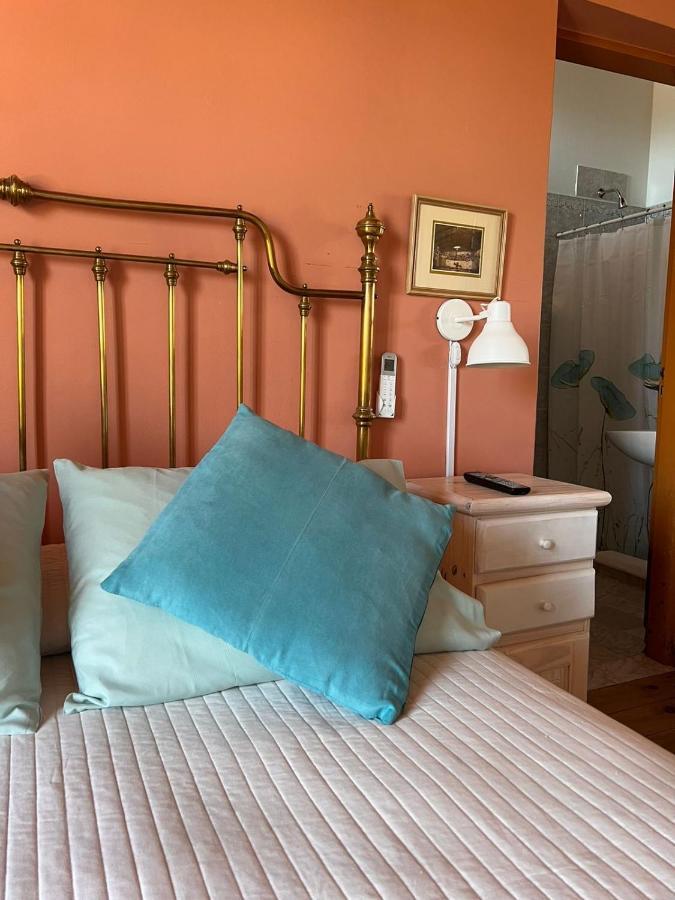 Hosteria Isabel Departamentos Y Habitaciones Con Bano Privado Las Grutas Exteriör bild