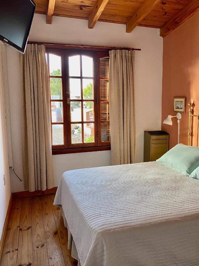 Hosteria Isabel Departamentos Y Habitaciones Con Bano Privado Las Grutas Rum bild