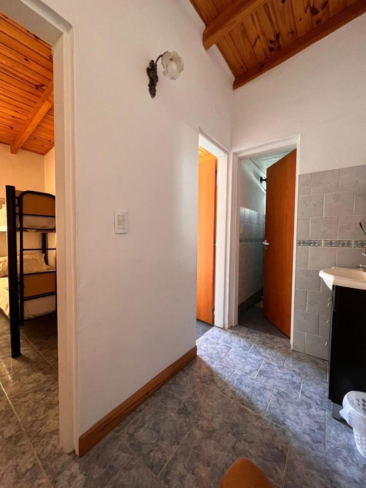 Hosteria Isabel Departamentos Y Habitaciones Con Bano Privado Las Grutas Rum bild