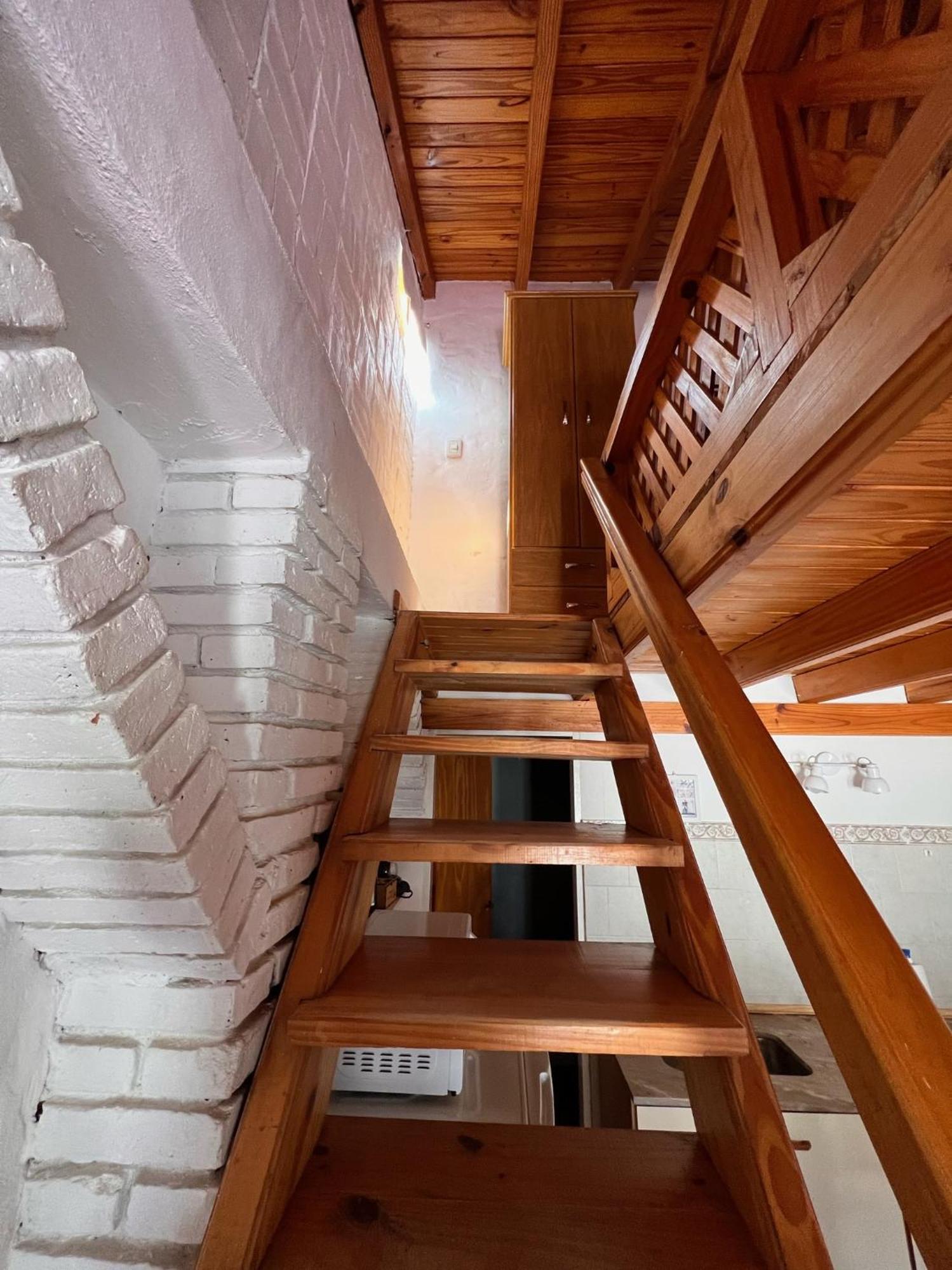 Hosteria Isabel Departamentos Y Habitaciones Con Bano Privado Las Grutas Rum bild