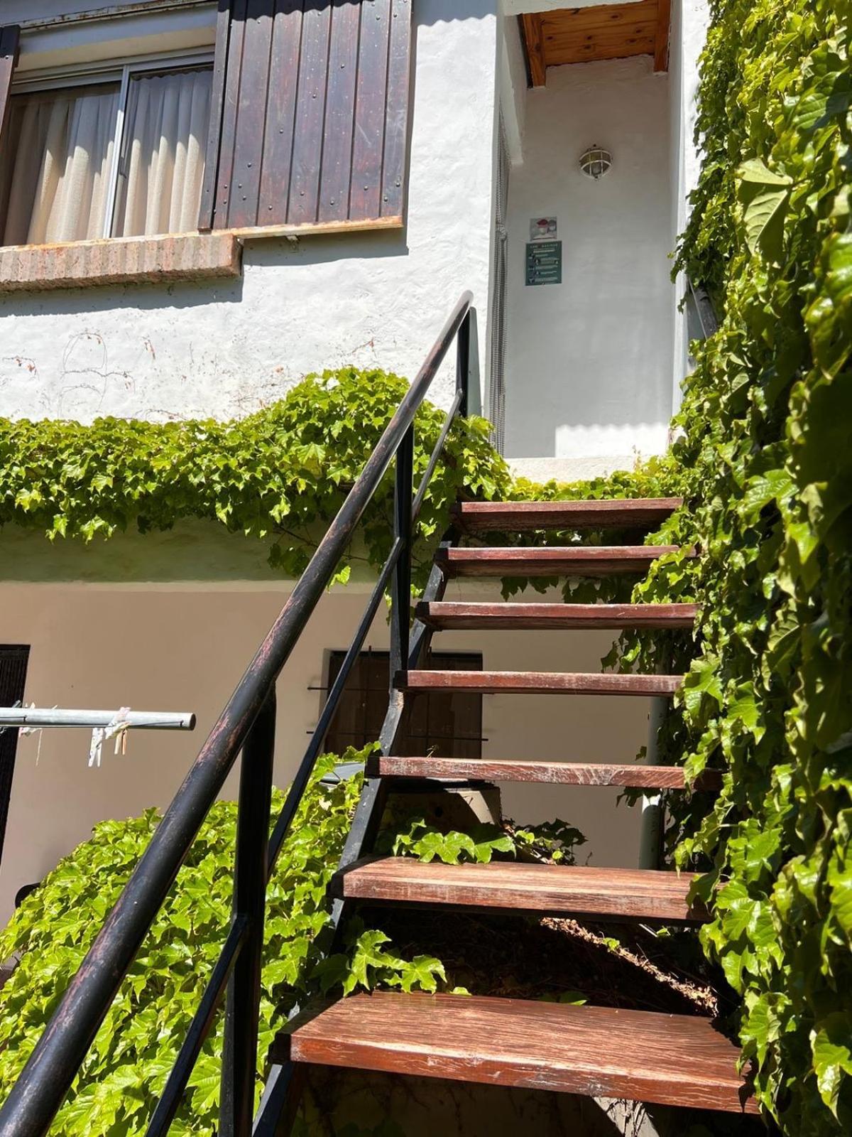 Hosteria Isabel Departamentos Y Habitaciones Con Bano Privado Las Grutas Rum bild